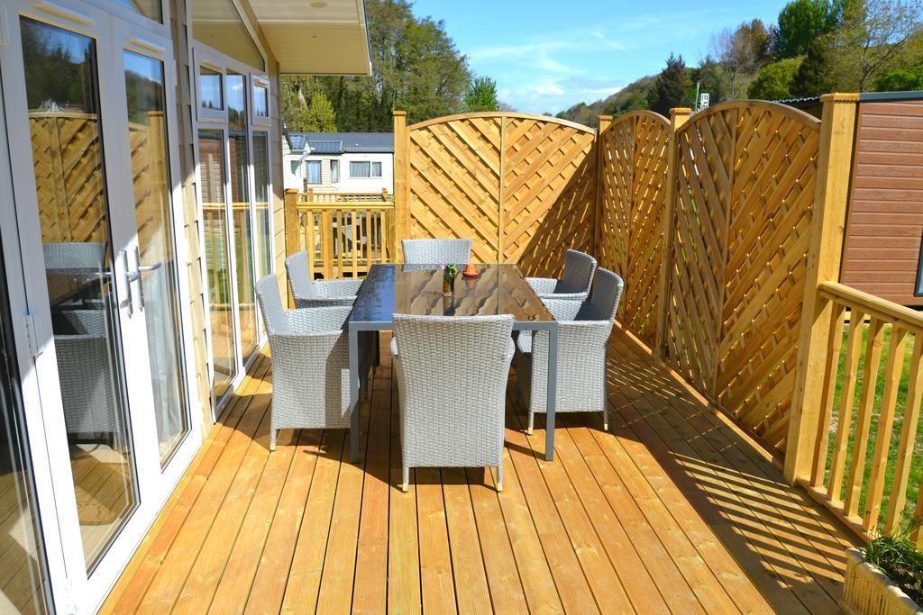 Hele Valley Holiday Park Ильфракомб Экстерьер фото
