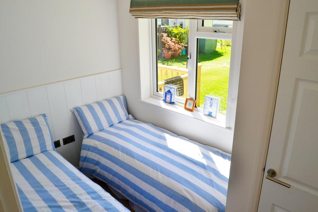Hele Valley Holiday Park Ильфракомб Экстерьер фото