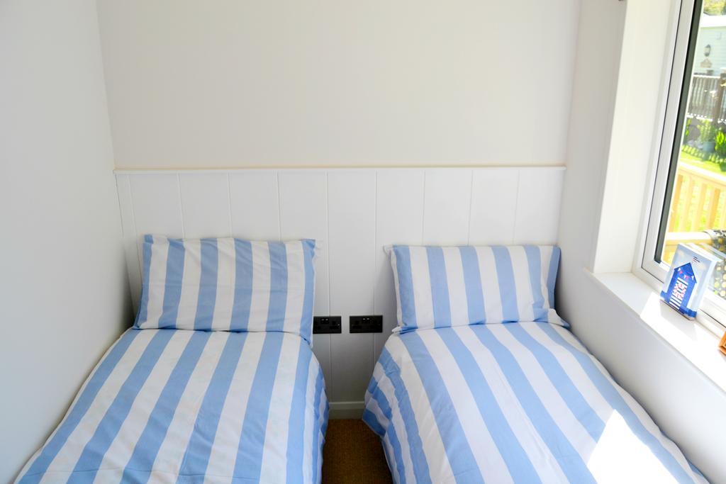Hele Valley Holiday Park Ильфракомб Экстерьер фото