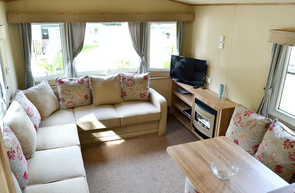 Hele Valley Holiday Park Ильфракомб Экстерьер фото