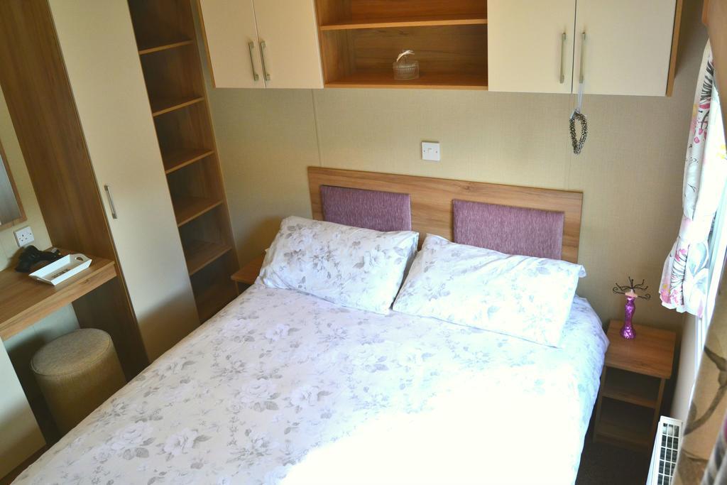 Hele Valley Holiday Park Ильфракомб Экстерьер фото